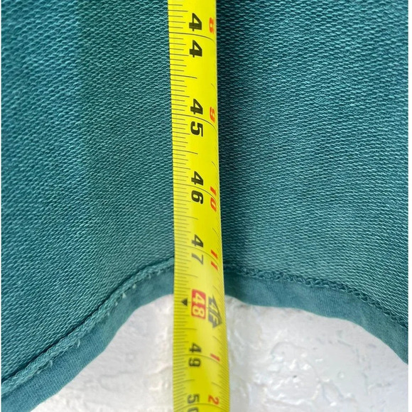 Unbranded Womens Wings In The Back Caftan Velvet Green Sz Medium to Large - Picture 3 of 11